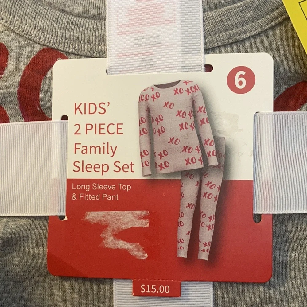 FINAL MARKDOWN Children’s 2 piece pajama set 6 nip